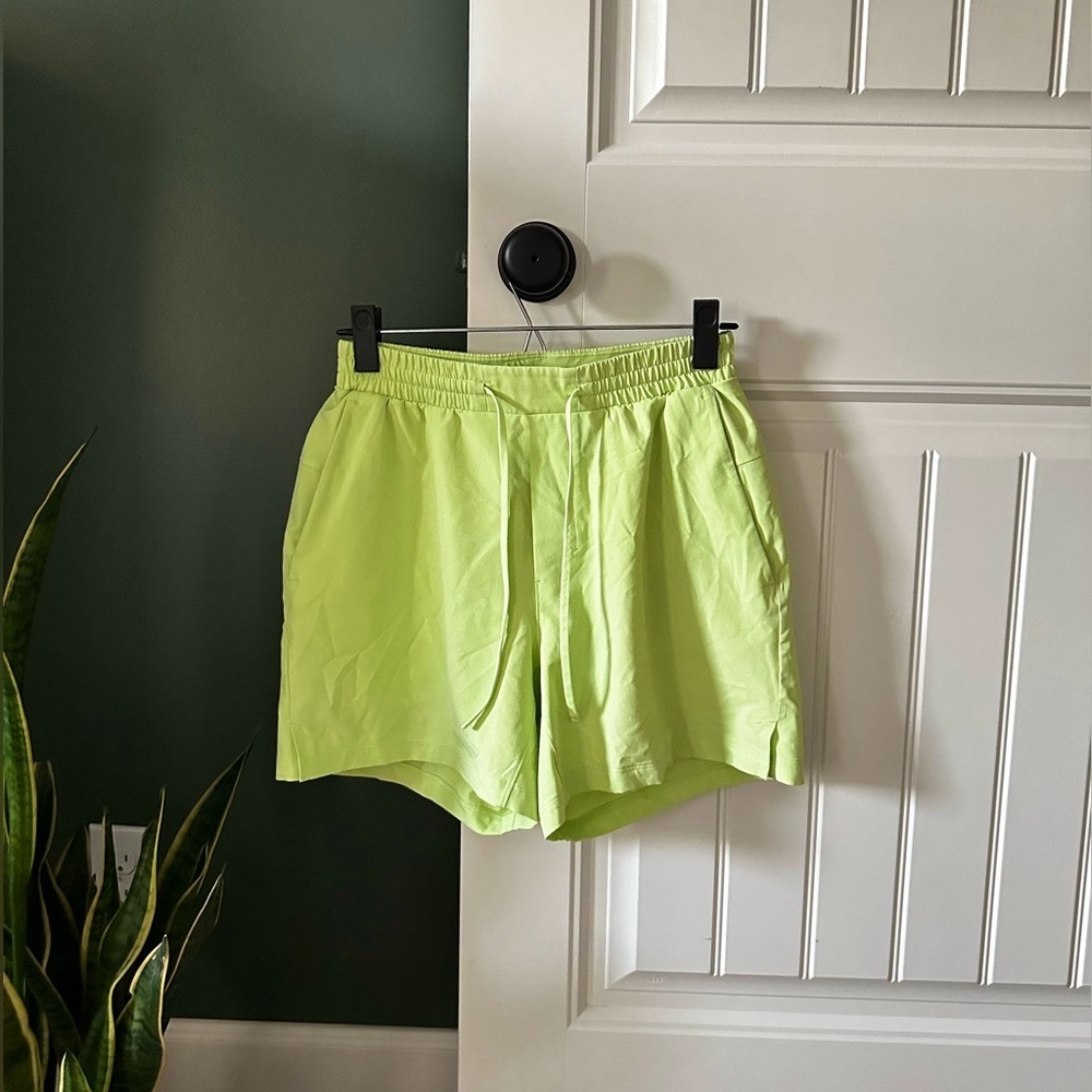 Luluemon Pool Short
